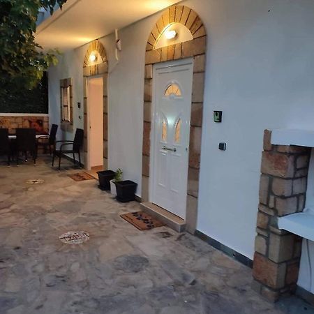 Villa Jimmy, Pilona Village Vlicha  Екстериор снимка